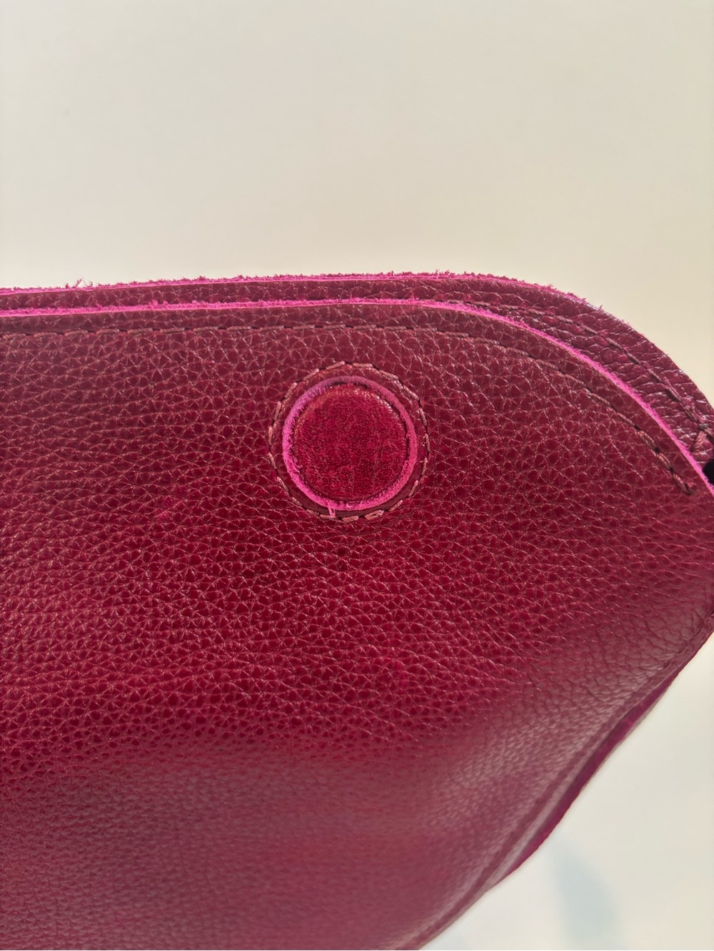 RARE! Portland Leather Koala sling bag in color Orchid - Picture 2 of 11